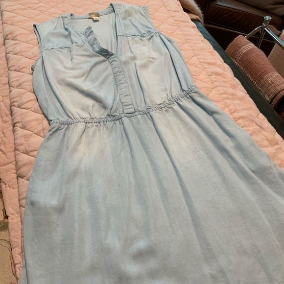 Merona Dresses & Skirts - Merona blue dress with buttons size M
